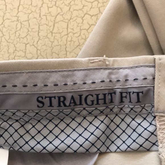 HAGGAR Men’s Iron Free Premium Khaki Pant Straight Fit. - Picture 3 of 4